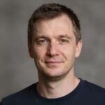 Счастливый клиент Дмитрий К. после получения займа под залог автомобиля в Money4auto